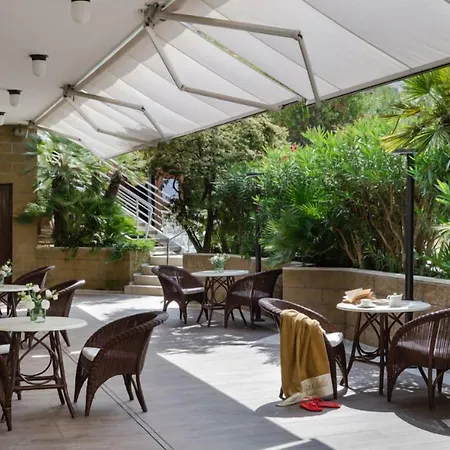 Maddalena Hotel